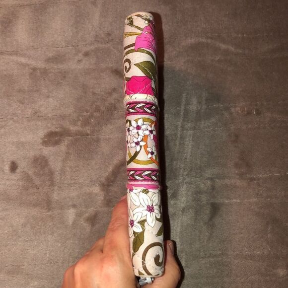 VB Tea Garden Gray Pink Orange White Fuchsia Quilted Floral Zip Around Wallet - Picture 5 of 10